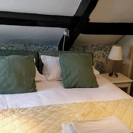 Casa de hóspedes Bank 4*